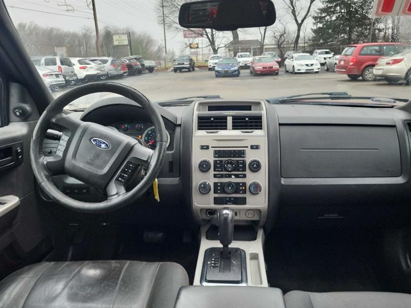 Ford Escape XLT FWD 2011