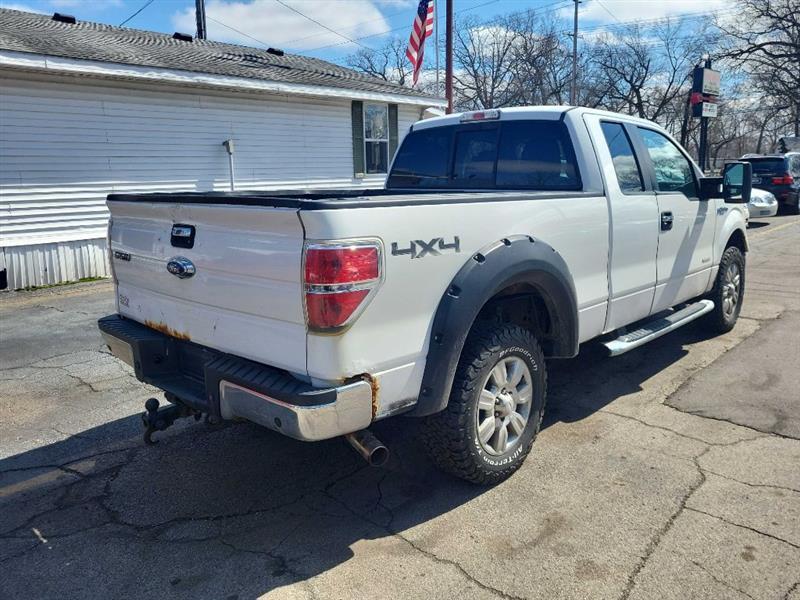 Ford F-150 XL SuperCab 8-ft. Bed 4WD 2012