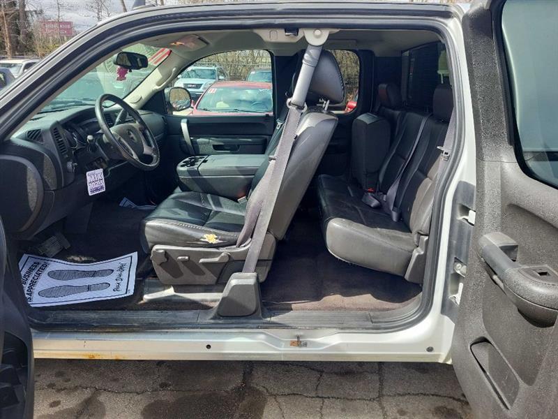 GMC Sierra 1500 SLE Ext. Cab 4WD 2011