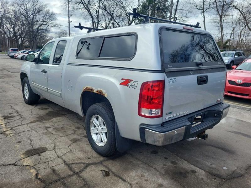 GMC Sierra 1500 SLE Ext. Cab 4WD 2011