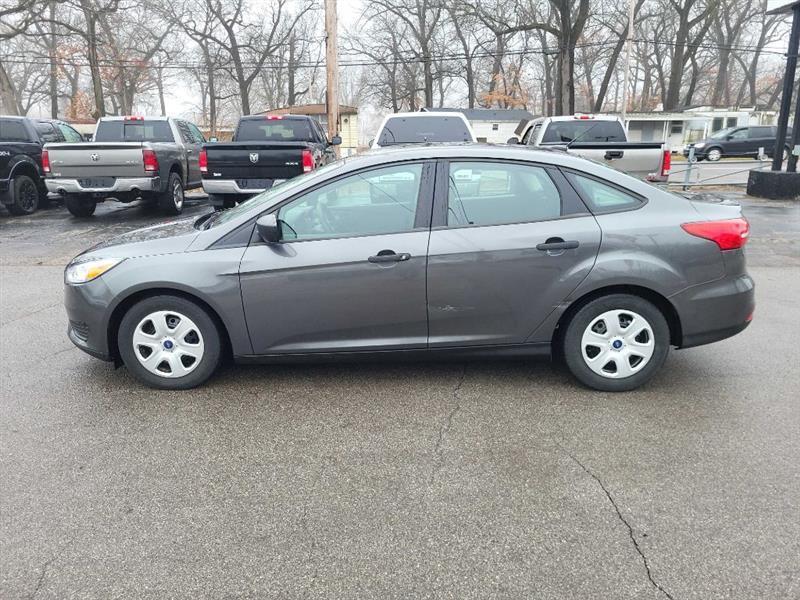 Ford Focus S Sedan 2018