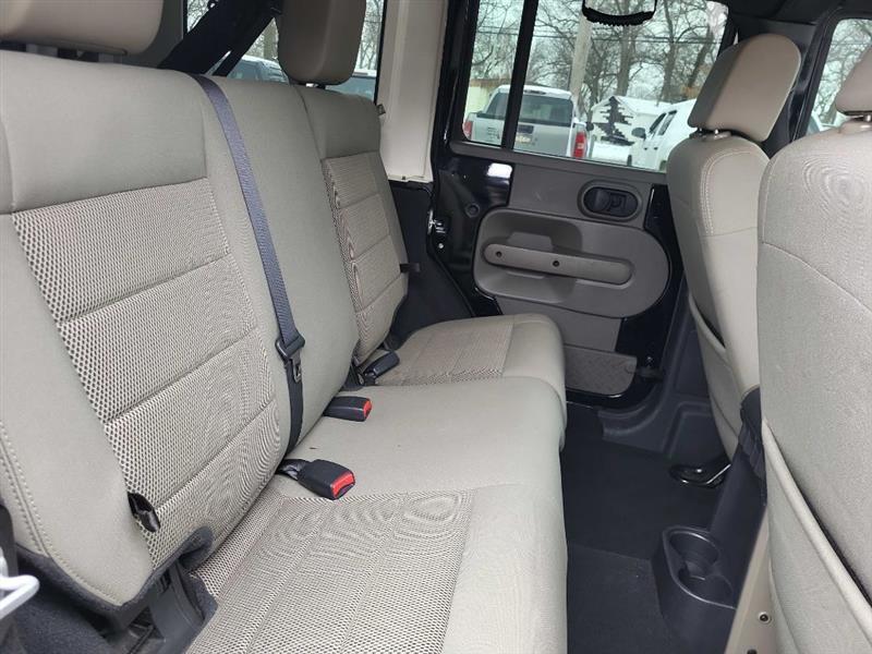 Jeep Wrangler Unlimited Sahara 4WD 2009