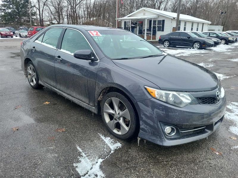 Toyota Camry SE V6 2012