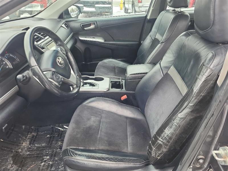 Toyota Camry SE V6 2012