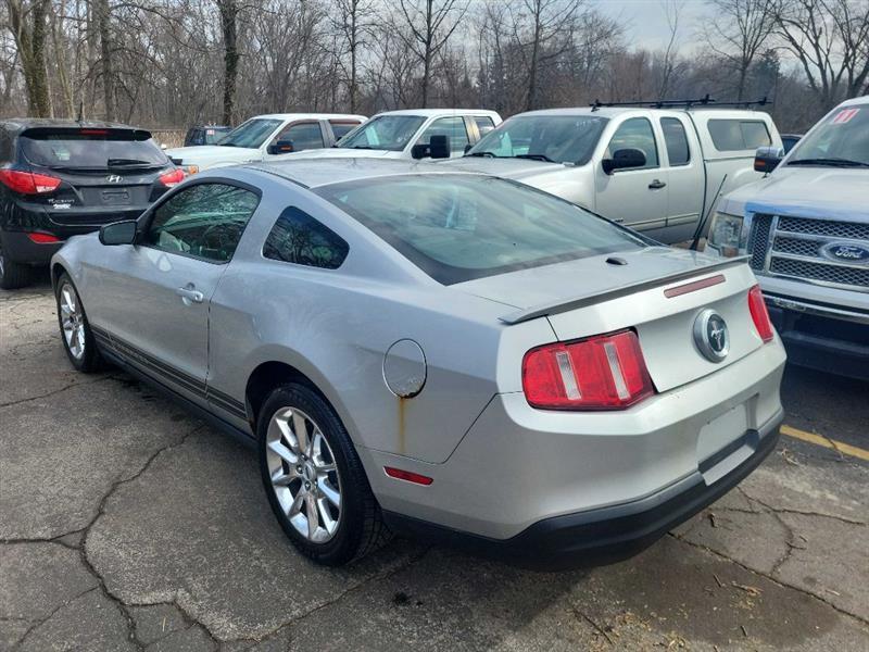 Ford Mustang V6 Coupe 2010