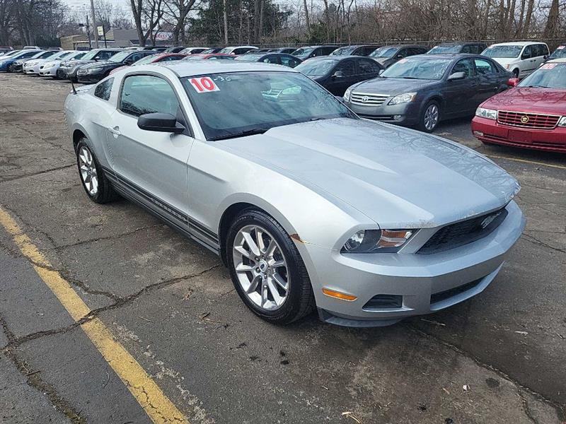 Ford Mustang V6 Coupe 2010
