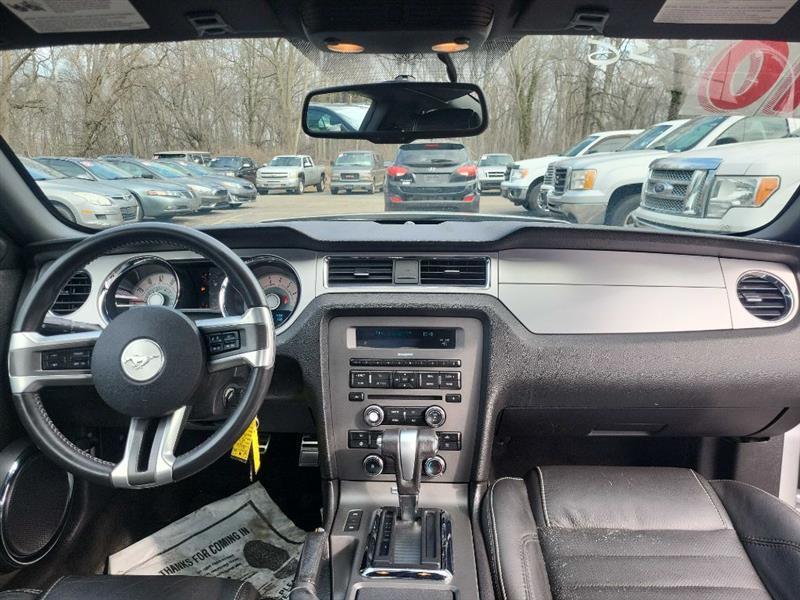 Ford Mustang V6 Coupe 2010