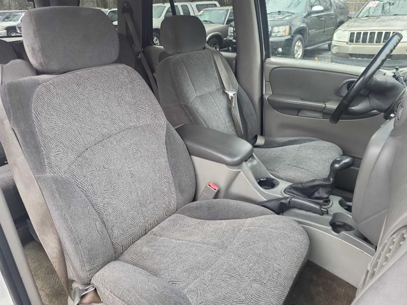 Chevrolet TrailBlazer LS 4WD 2002