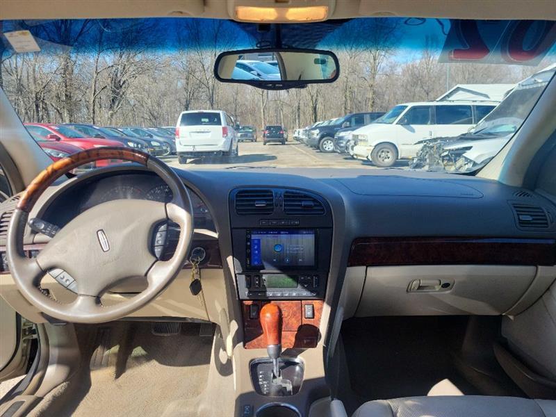 Lincoln LS V8 Base 2002