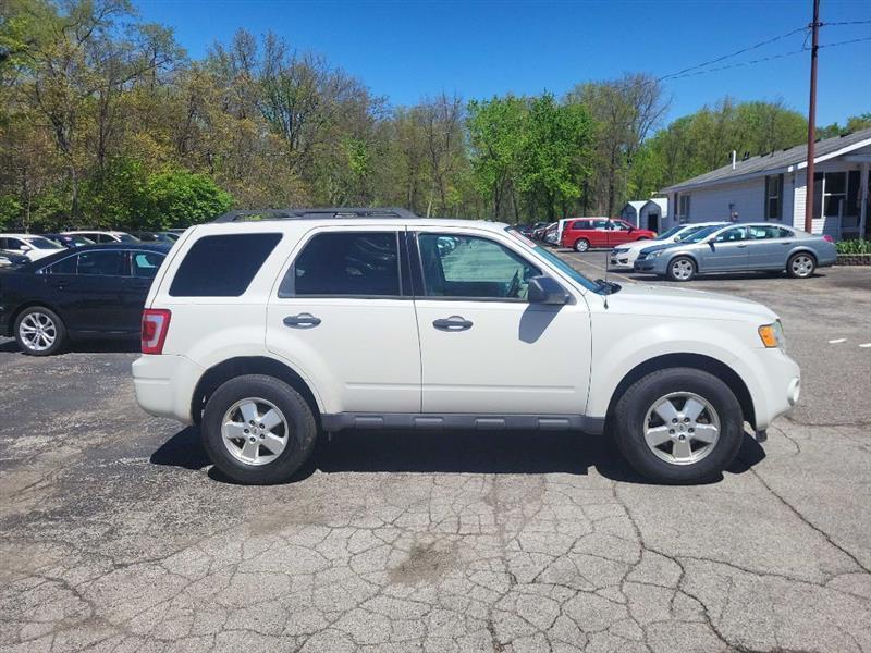 Ford Escape XLT FWD 2012