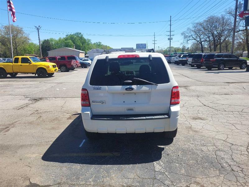 Ford Escape XLT FWD 2012