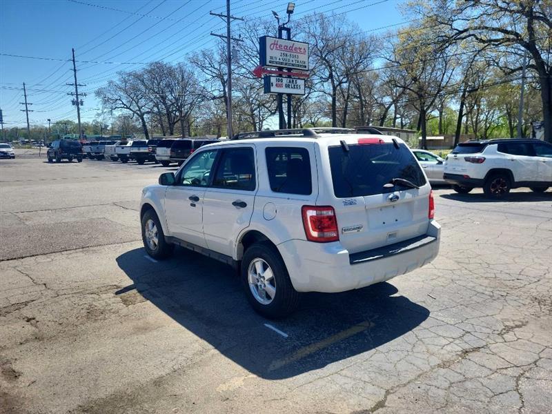 Ford Escape XLT FWD 2012