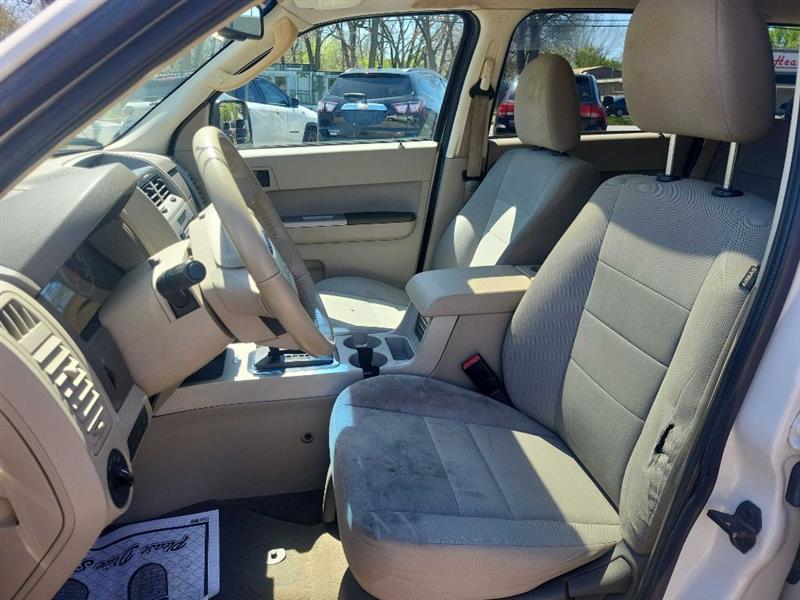 Ford Escape XLT FWD 2012