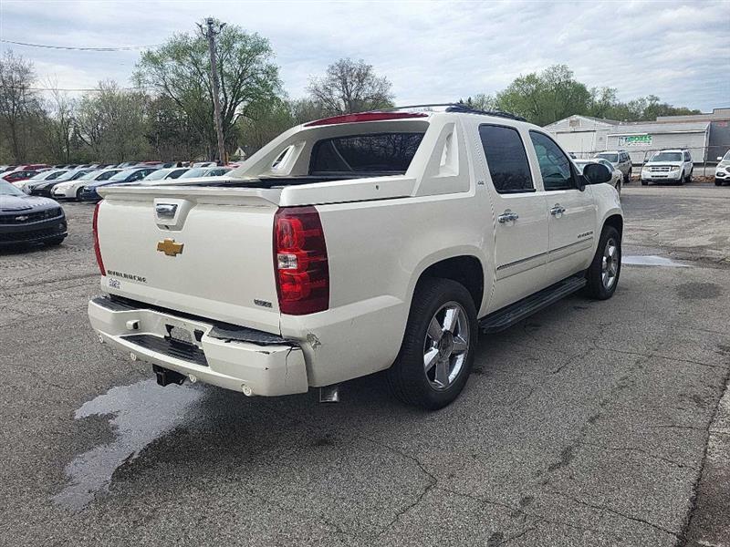 Chevrolet Avalanche LTZ 2WD 2012