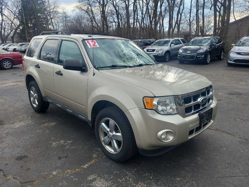 Ford Escape XLT 4WD 2012