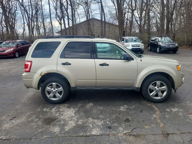 Ford Escape XLT 4WD 2012