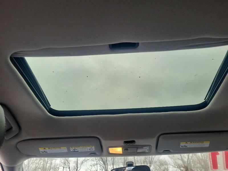 Mitsubishi Outlander ES 2WD 2011