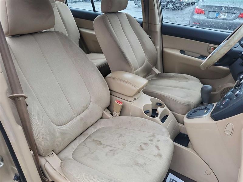 Kia Rondo LX V6 2007