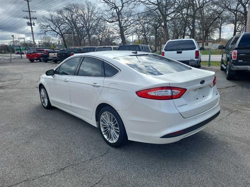 Ford Fusion SE 2014
