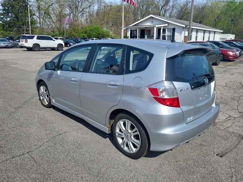 Honda Fit Sport 5-Speed AT 2011