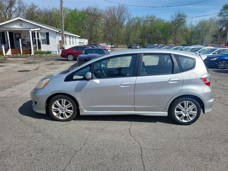 Honda Fit Sport 5-Speed AT 2011