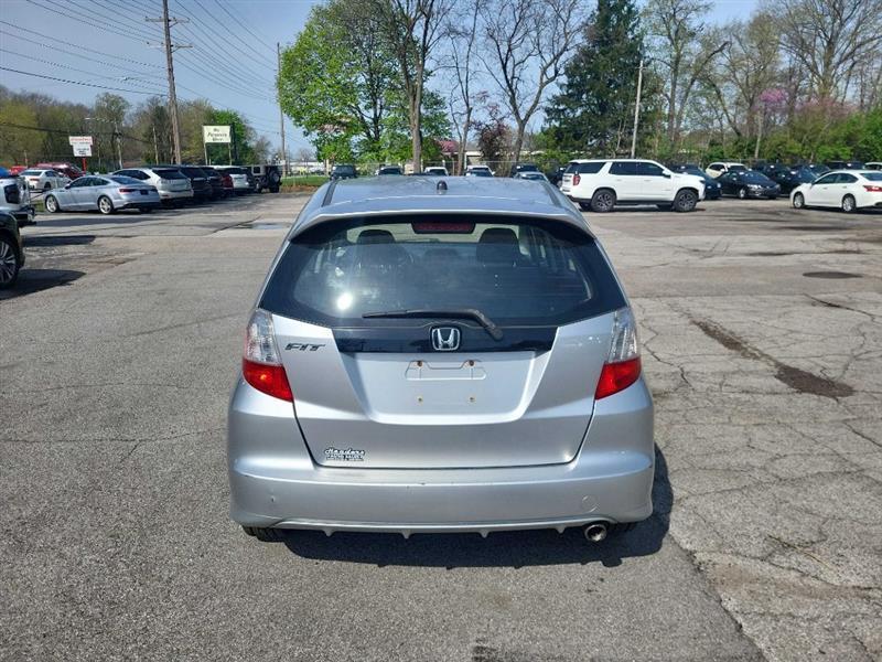 Honda Fit Sport 5-Speed AT 2011