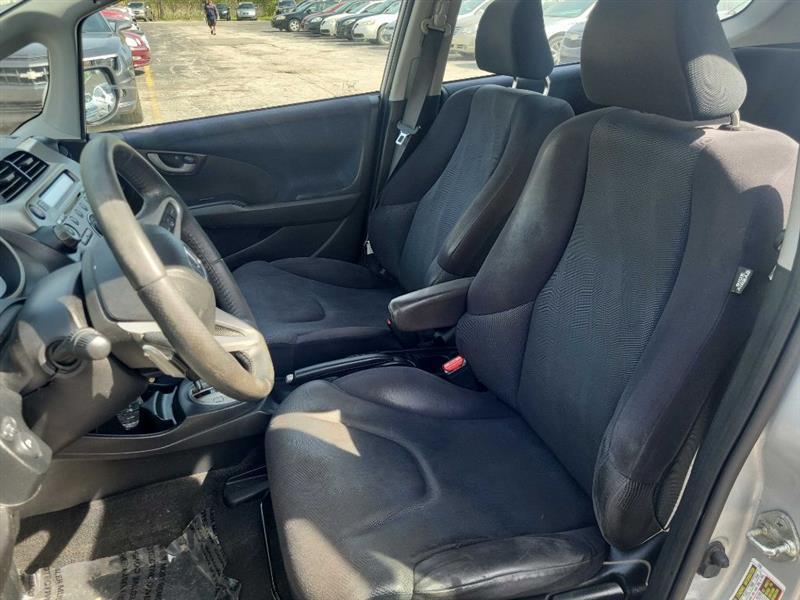 Honda Fit Sport 5-Speed AT 2011