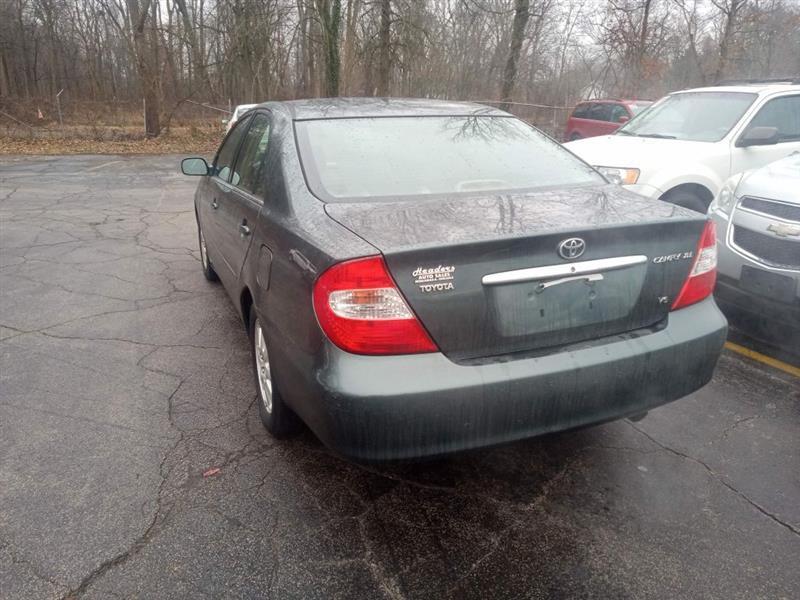 Toyota Camry LE V6 2002