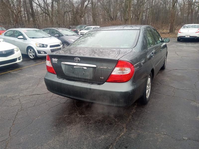 Toyota Camry LE V6 2002