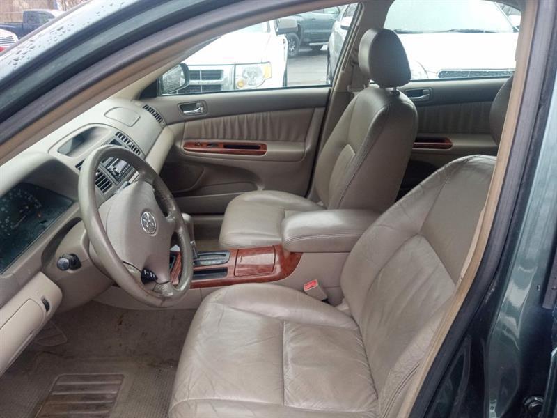 Toyota Camry LE V6 2002