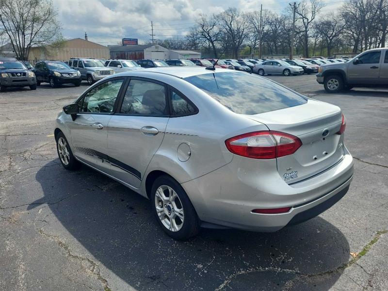 Ford Fiesta SE Sedan 2014
