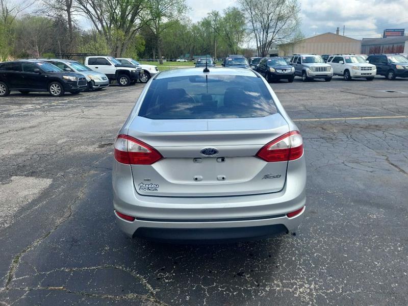 Ford Fiesta SE Sedan 2014