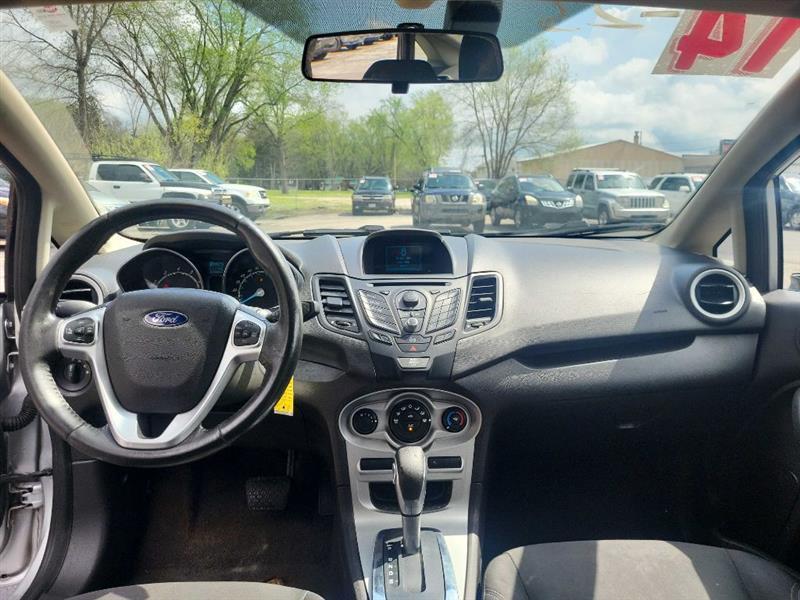 Ford Fiesta SE Sedan 2014