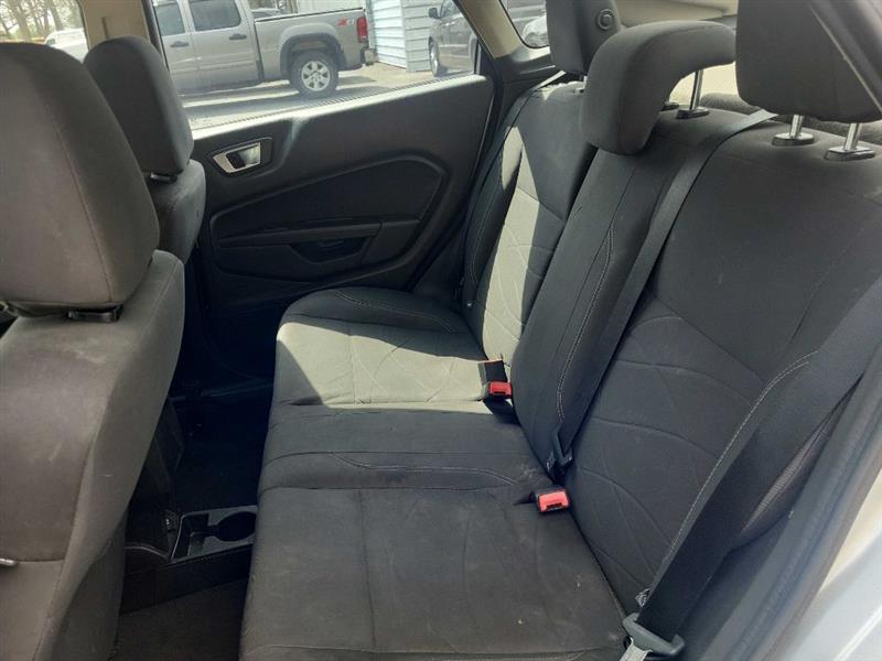 Ford Fiesta SE Sedan 2014