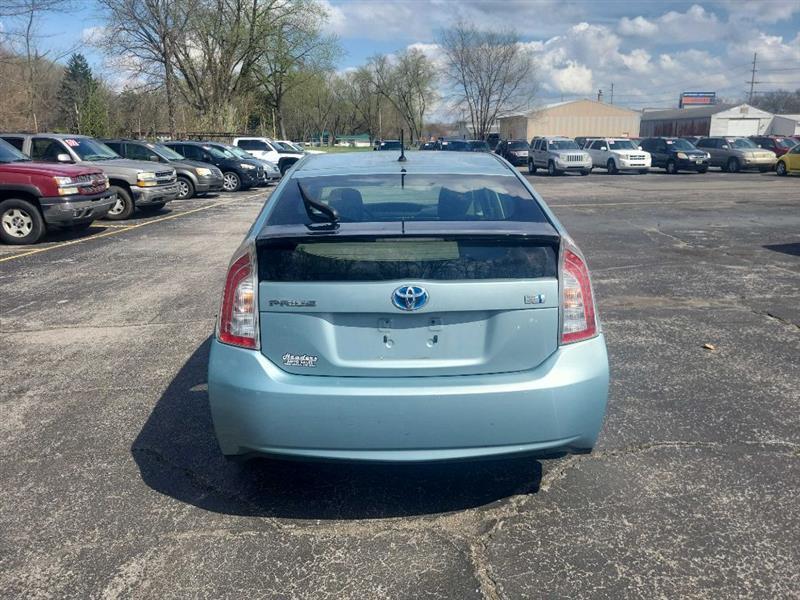 Toyota Prius Prius V 2012