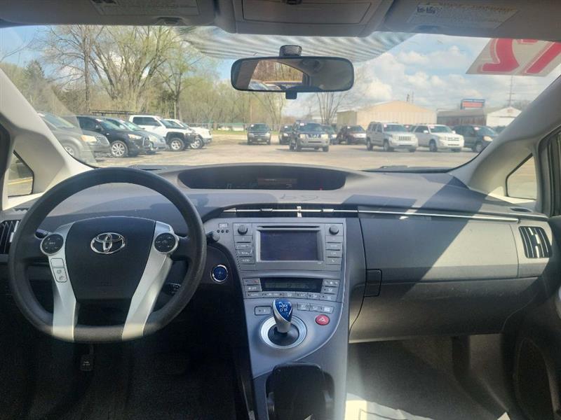 Toyota Prius Prius V 2012