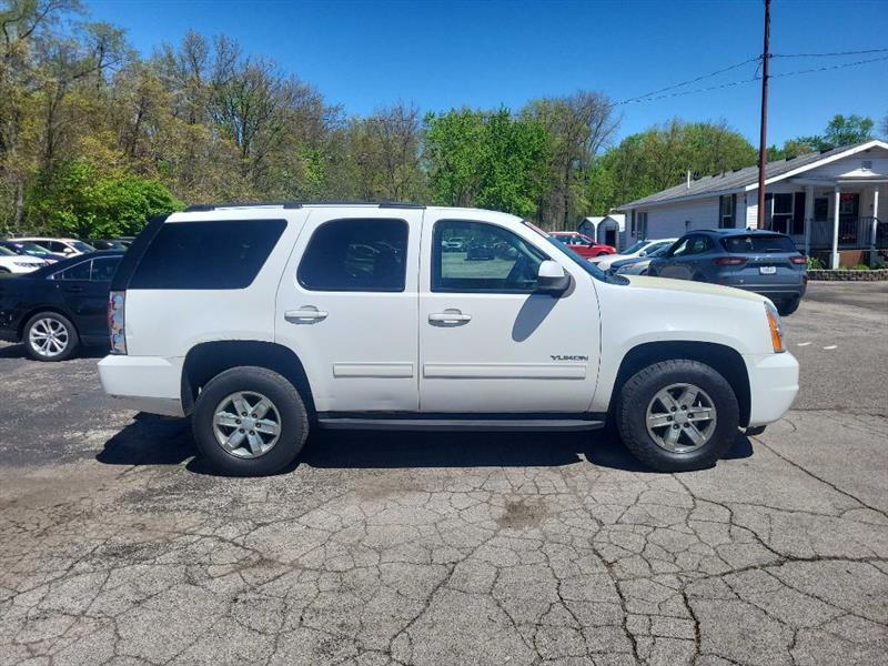 GMC Yukon SLE1 4WD 2011