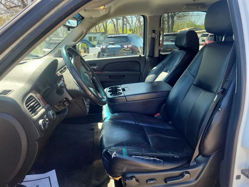 GMC Yukon SLE1 4WD 2011