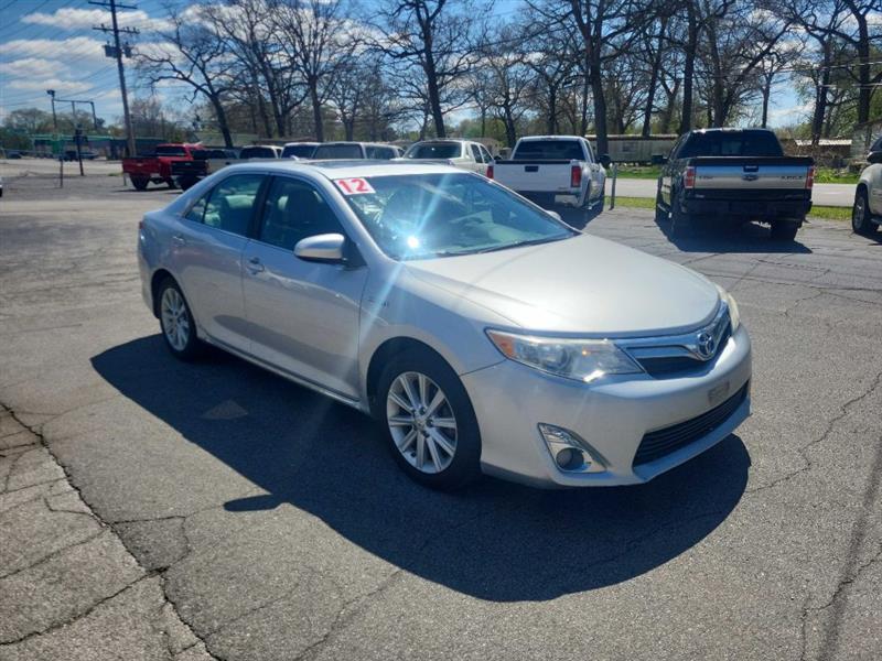 Toyota Camry Hybrid LE 2012