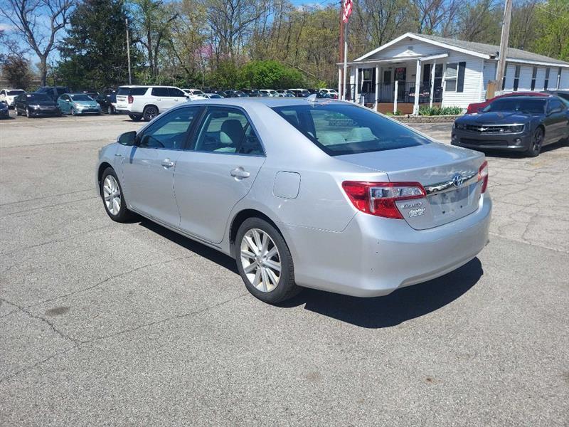 Toyota Camry Hybrid LE 2012