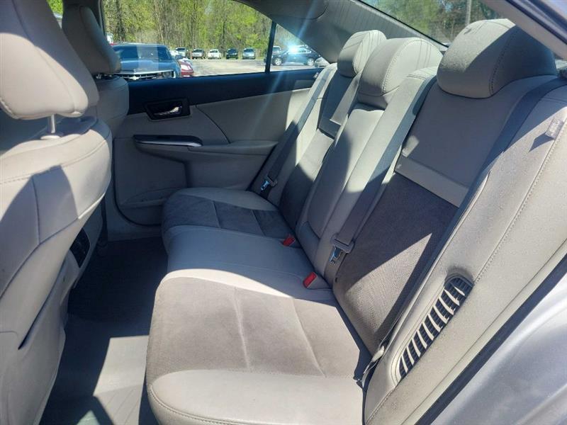 Toyota Camry Hybrid LE 2012