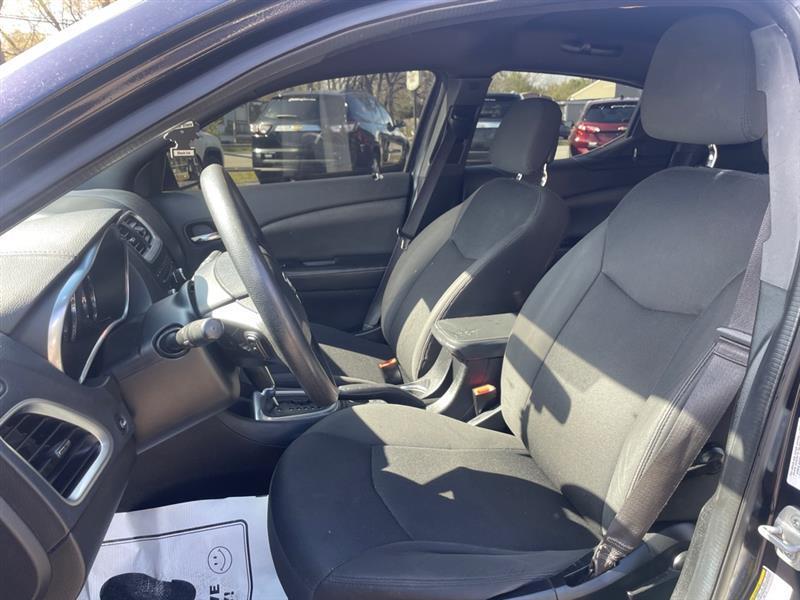 Dodge Avenger Base 2012