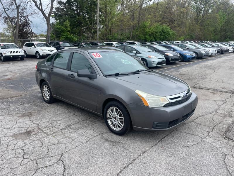 Ford Focus SE Sedan 2010