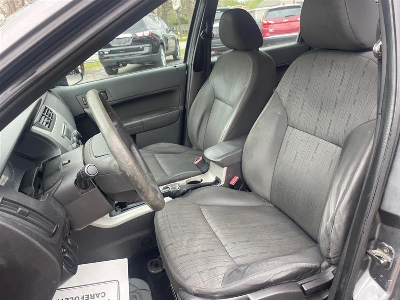 Ford Focus SE Sedan 2010