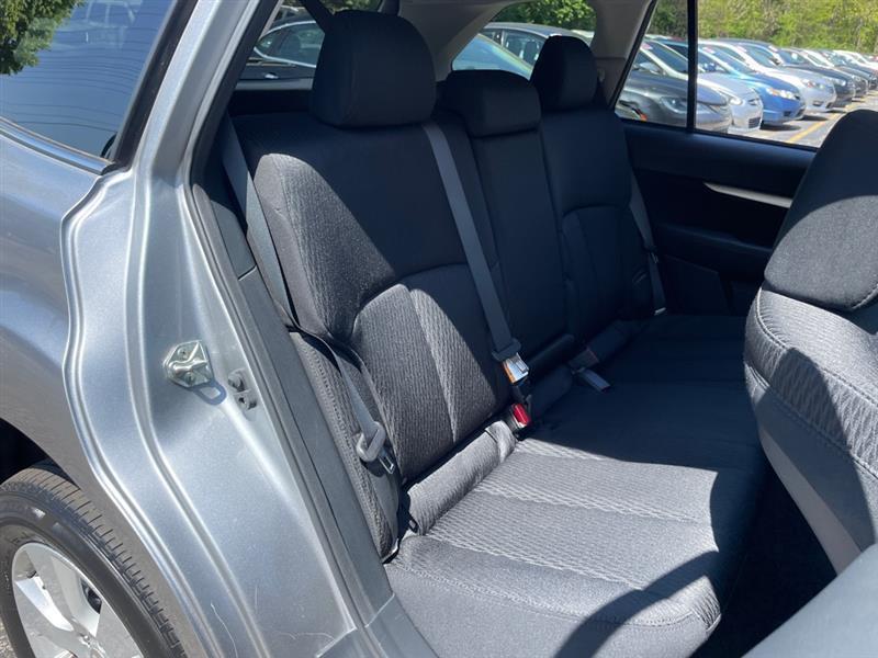 Subaru Outback 2.5i Premium 2010