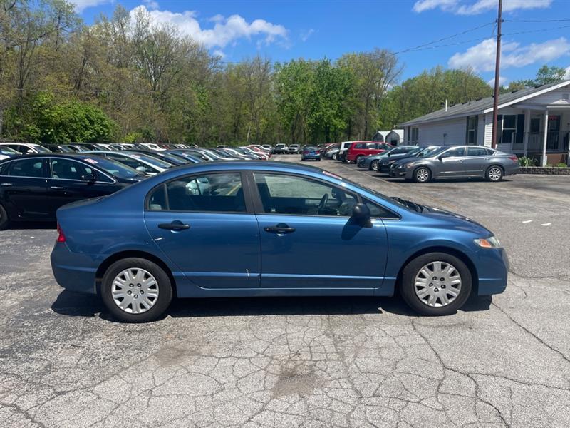 Honda Civic DX-VP Sedan 5-Speed AT 2010