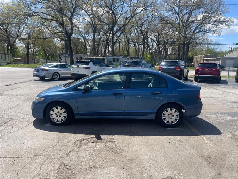 Honda Civic DX-VP Sedan 5-Speed AT 2010