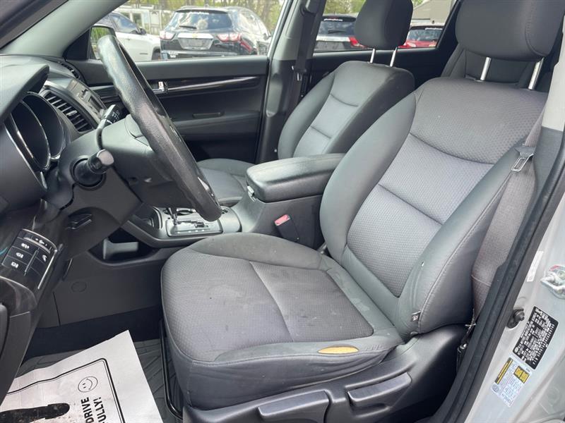 Kia Sorento LX 2WD 2012