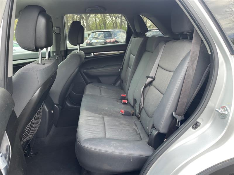 Kia Sorento LX 2WD 2012