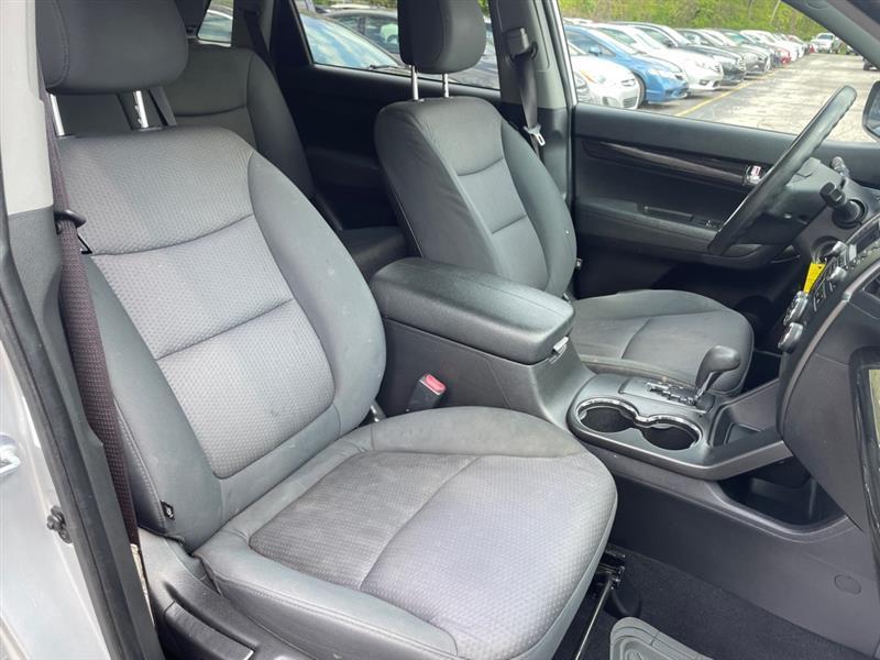 Kia Sorento LX 2WD 2012